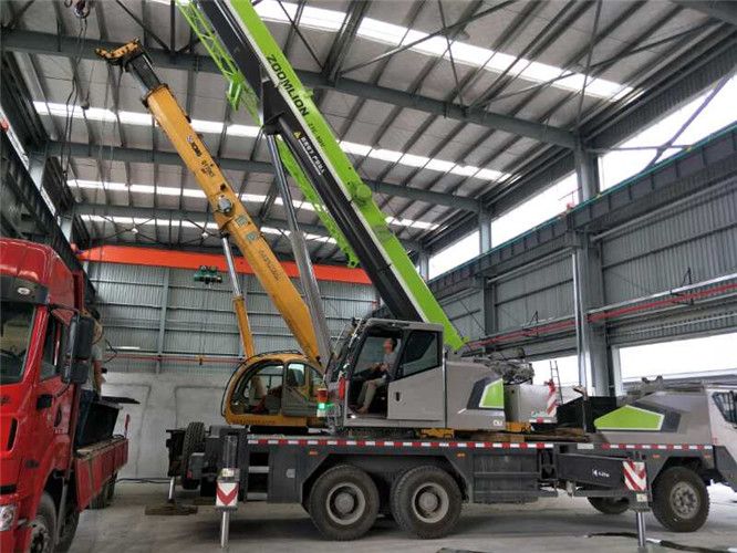 景泰县高空车出租需要注意哪些安全事项？