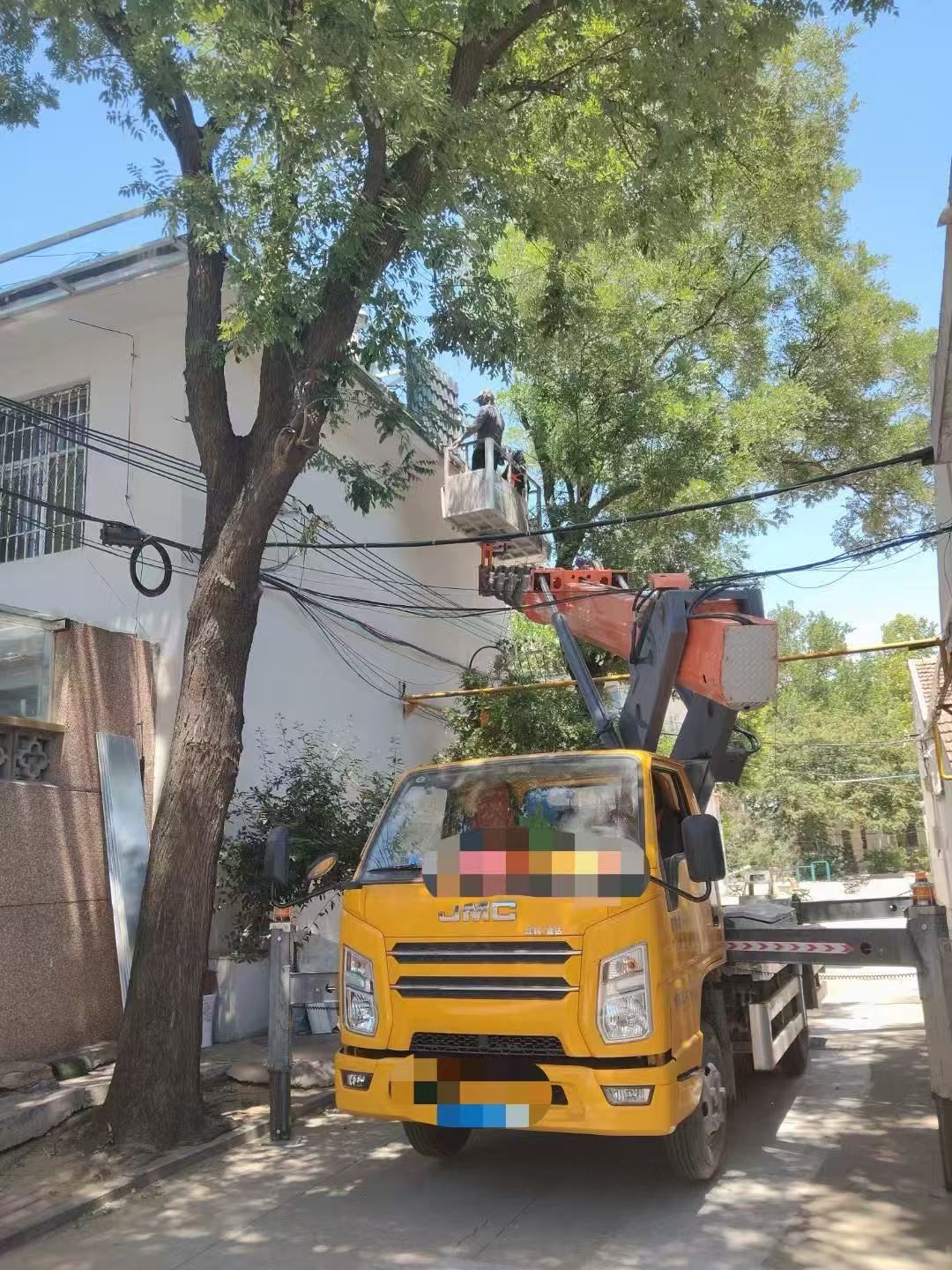 景泰县高空作业车能吊装重物吗？最大承载多少公斤？